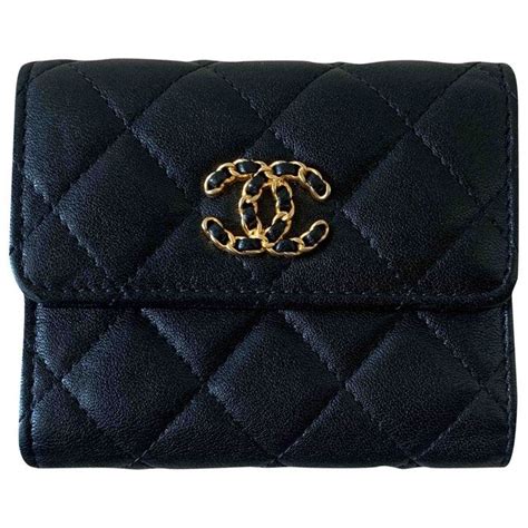 vestiaire collective Chanel wallet